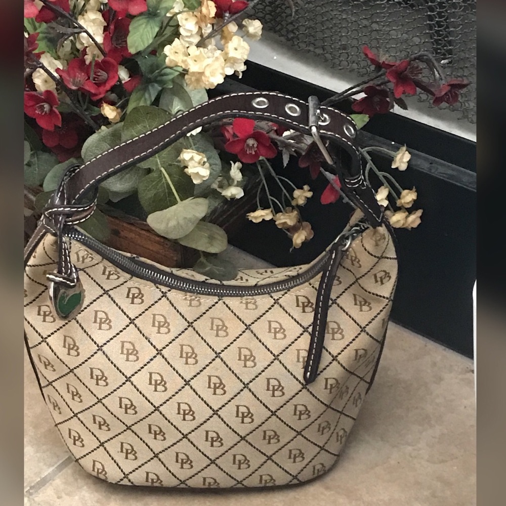 Authentic Dooney & Bourke - Picture 2 of 6